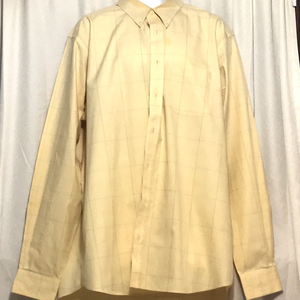 Dress shirt for men looks like new